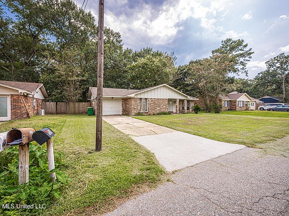 4th image of 9205 Warbler Ave