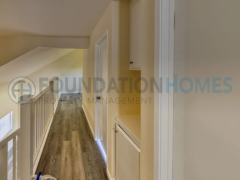 404 San Marin Dr — Photo 10
