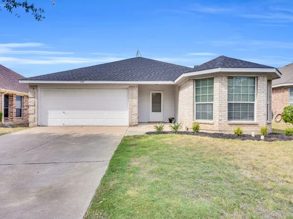 137 Old Settlers Trl, Waxahachie, TX 75167