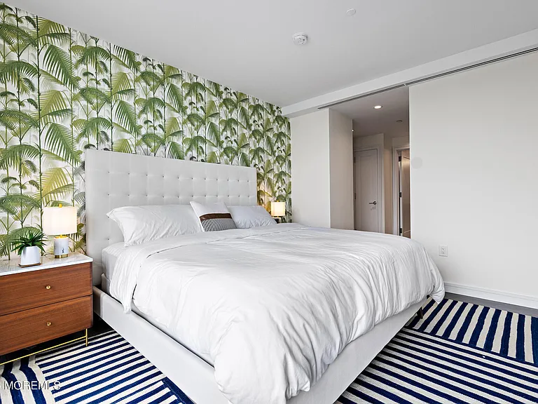 20 Melrose Ter #511 — Photo 10