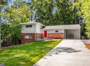 2563 Beverly Hills Dr, Atlanta, GA