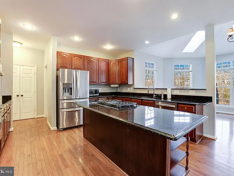 43258 Meadowood Ct — Photo 11