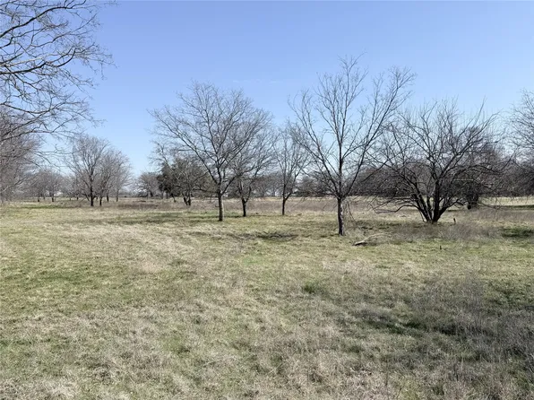 16 Lakewood Dr, Whitney, TX 76692