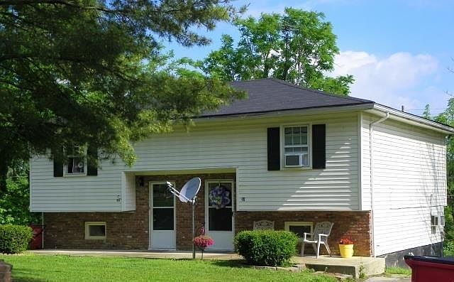 1st image of 100 Bell Ln
