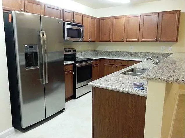 3 bed, 2.5 bath, 1523 sqft, $2,600 — Photo 2