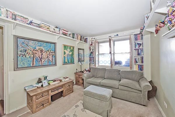 Sold by Moda Realty | media 22