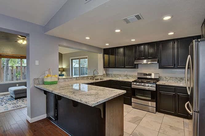 1st image of 211 Bender Cir
