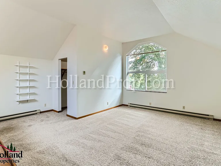 1719 Main St #1 — Photo 17