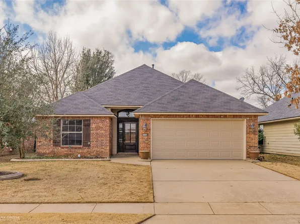 3249 Grand Lake Dr, Bossier City, LA 71111