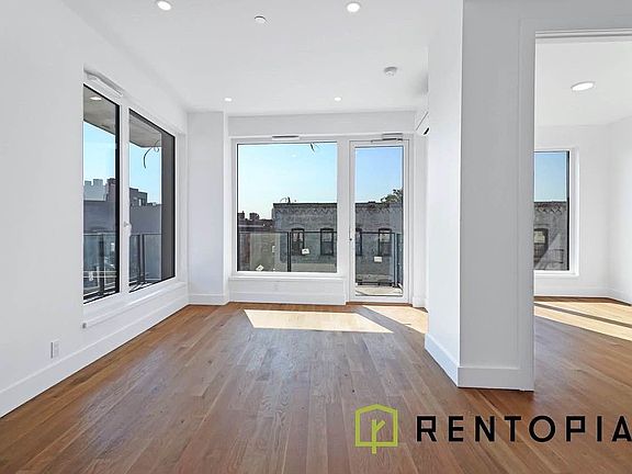 3rd image of 228 Berry St #6A