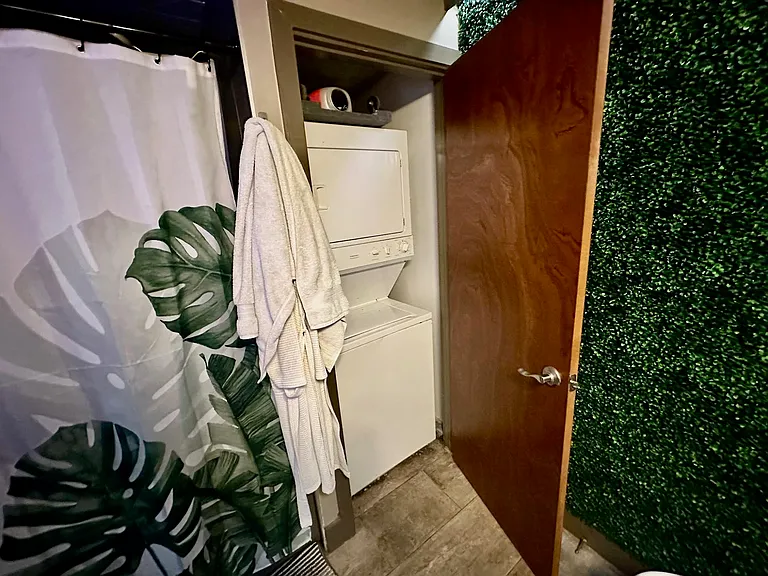 3100 Commerce St #160 — Photo 14