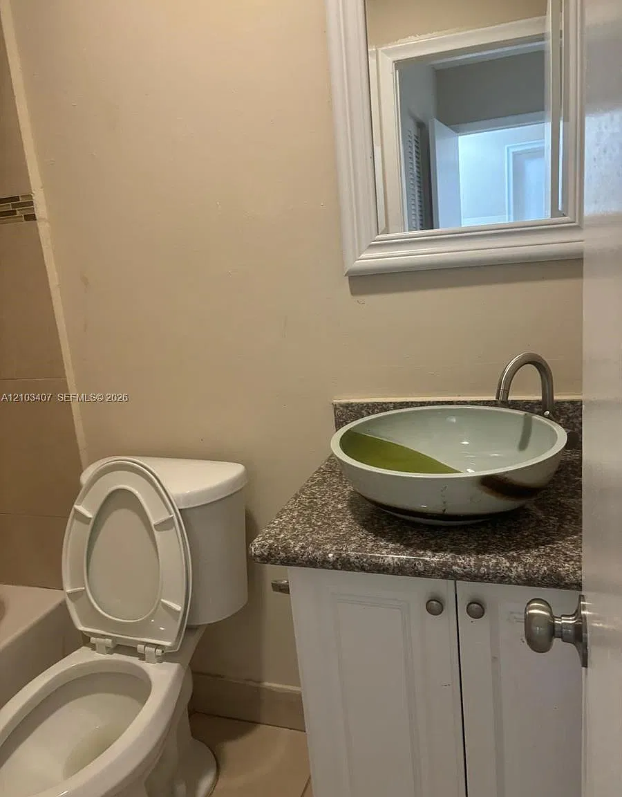 Villas De Marbella Condo — Photo 1