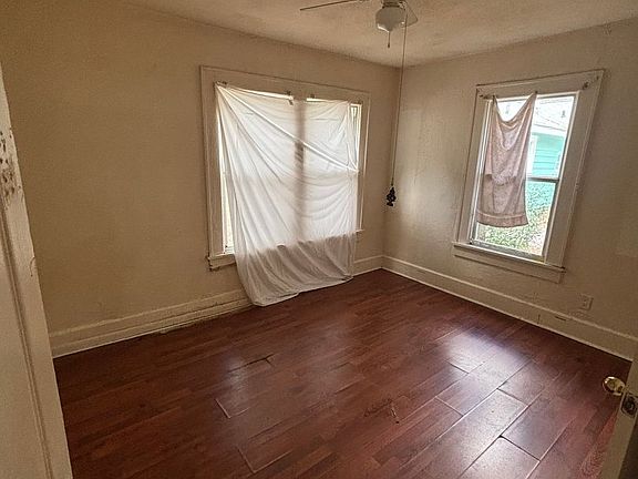 3rd image of 2112 Seminole Blvd S