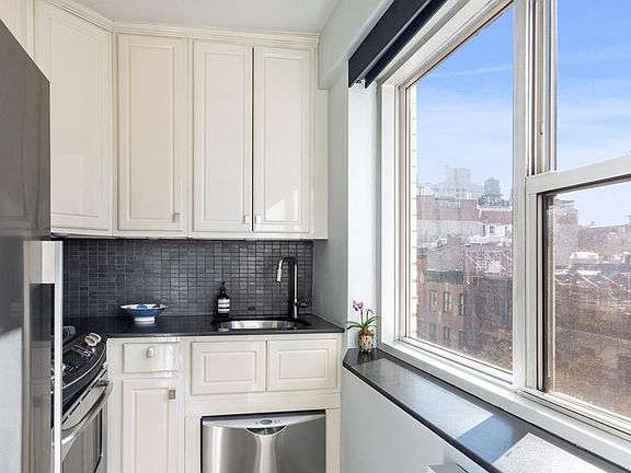 5th image of 69 W 9th St APT 7K