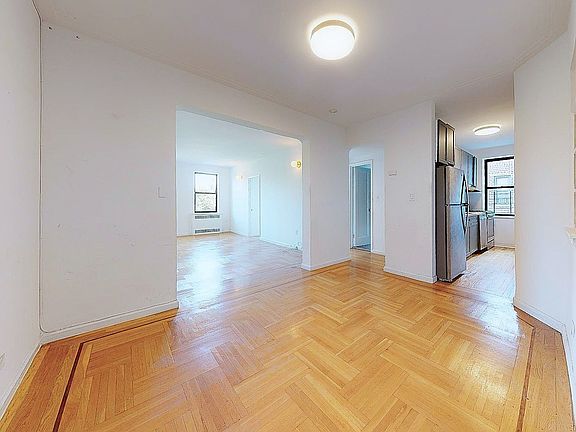 4th image of 200 Haven Ave APT 3d