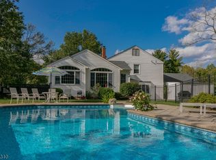 155 Thackeray Dr, Basking Ridge, NJ 07920