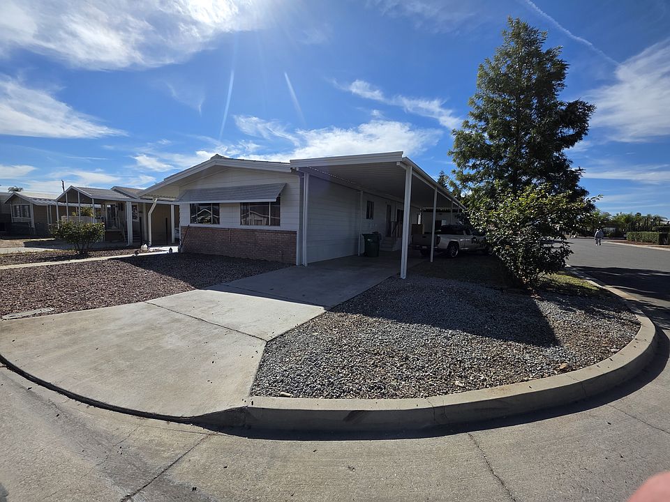 2nd image of 14919 Vinehill St