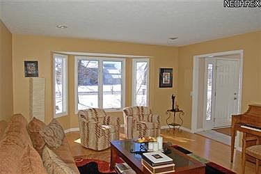 3rd image of 6889 Silkwood Ln