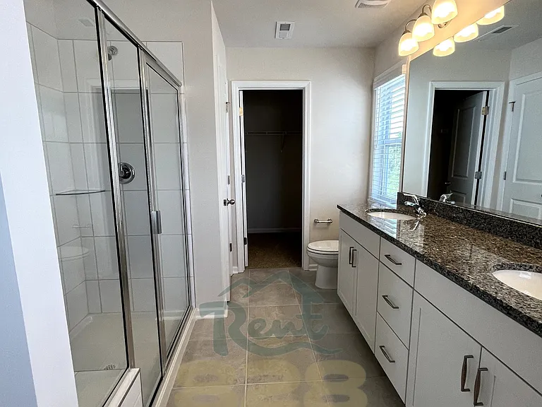 primary ensuite bathroom