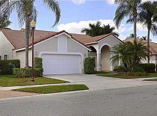 679 Lake Blvd, Weston, FL 33326