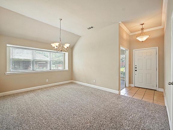 5th image of 216 Waterfront Dr