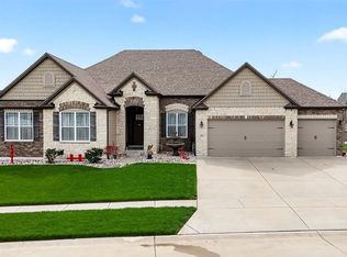 408 Hamlet Ct, Lake Saint Louis, MO