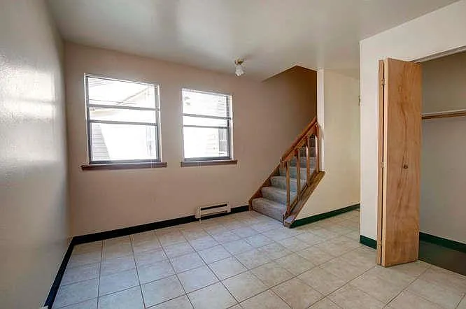 2024 Goss St #4 — Photo 6