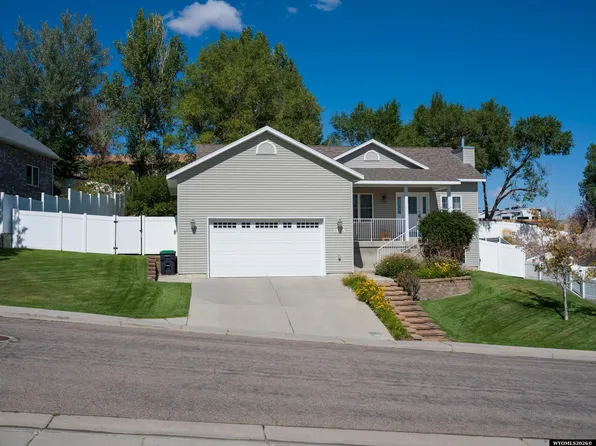 1405 Kentucky St, Green River, WY 82935