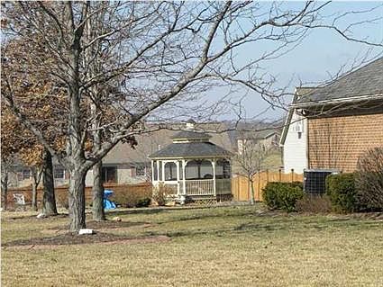 3rd image of 1983 E Sierra Dr