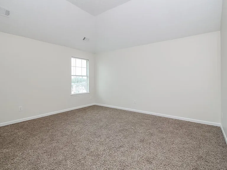 604 Mohawk Cir — Photo 15