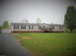 6625 Oak Hollow Dr, Snow Camp, NC 27349