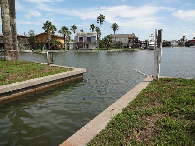 1st image of 106 Bayshore Ct
