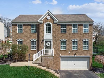 226 Chanticleer Cir, New Stanton, PA, 15672