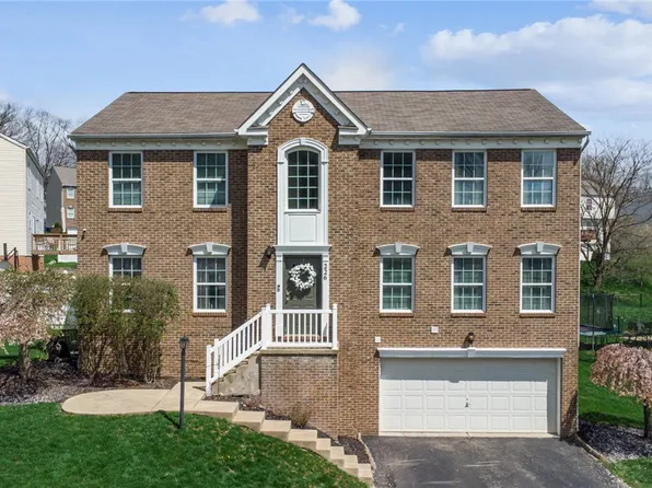 226 Chanticleer Cir, New Stanton, PA 15672