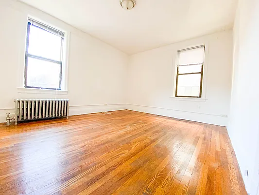 Rented by RealTegrity NY LLC | media 6