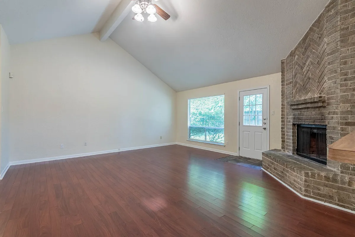 Building Photo - 4922 Temple Bell Dr