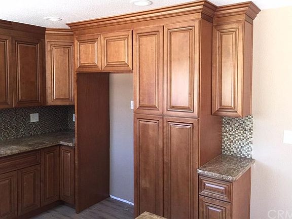 4th image of 1681 E Deodar St
