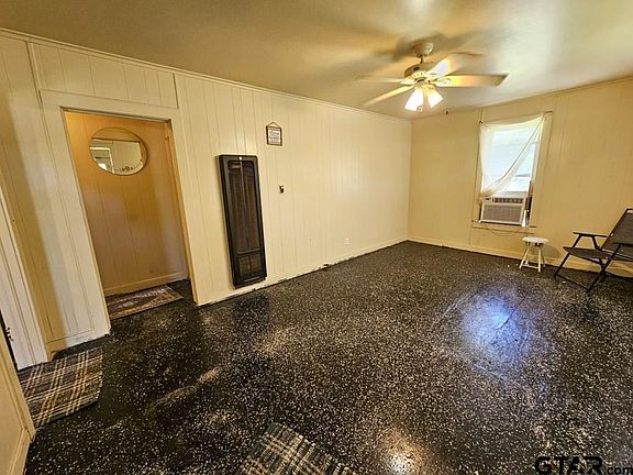 2nd image of 205 Gammage St