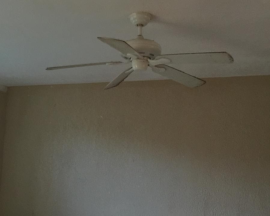 2nd image of 627 NE 150th St