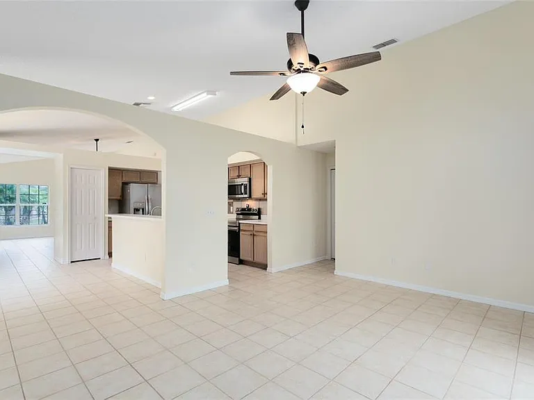 10918 Rushwood Way — Photo 2