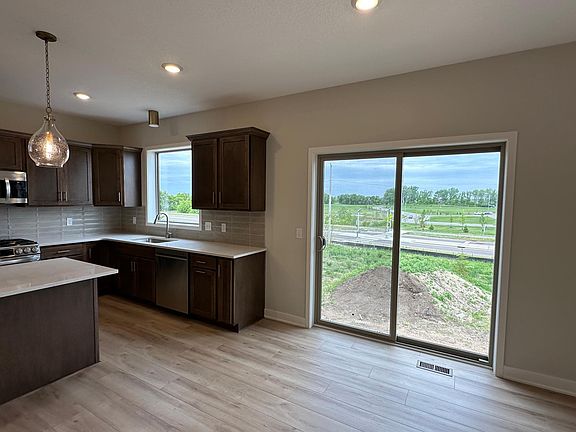 5th image of 13721 Arrowhead Way