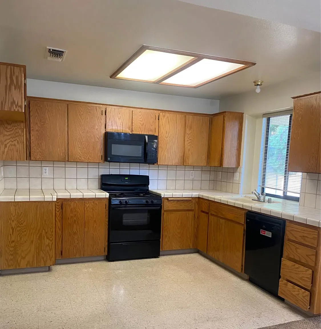 2 bed, $1,525 — Photo 1