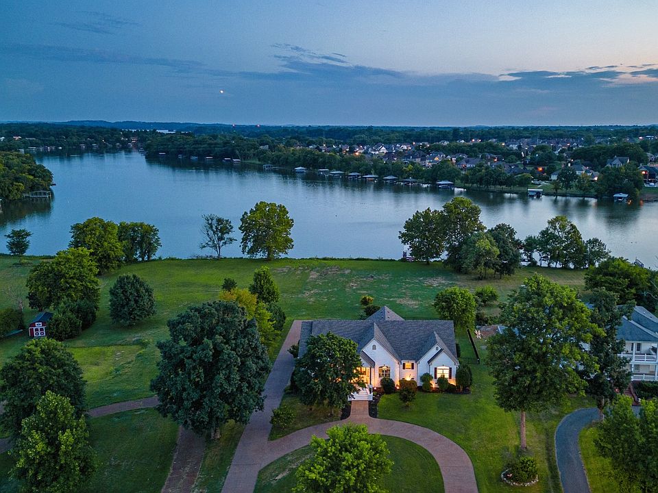 1062 Lakeshore Dr, Gallatin, TN 37066 MLS 2456631 Zillow