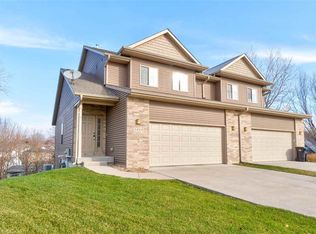 1410 Palisades Ct, Coralville, IA 52241