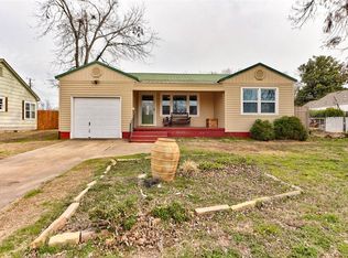 1815 S 15th St, Chickasha, OK 73018