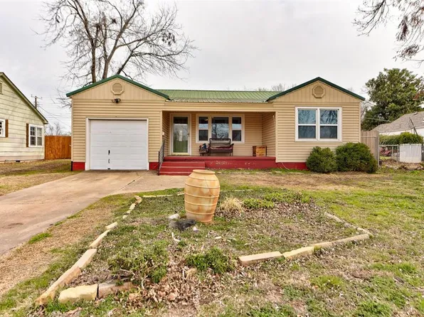 1815 S 15th St, Chickasha, OK 73018