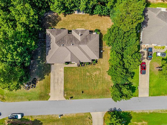 5th image of 340 Zoe Ln