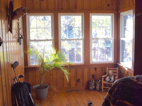 2nd image of 219 River St