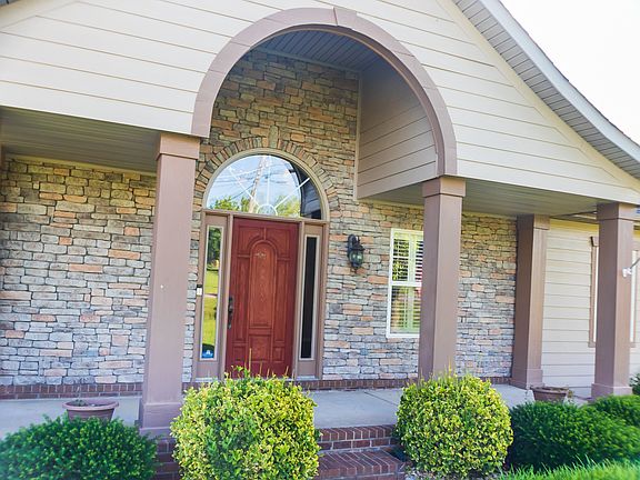3rd image of 3421 Lakebrook Dr