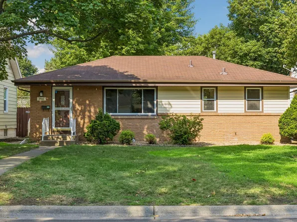 3845 Vera Cruz Ave N, Robbinsdale, MN 55422